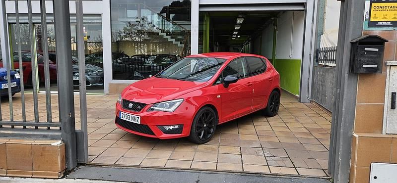 Rojo Usado 2017 Seat Ibiza FR | 9690 € (Precio justo) - Imagen 1/4