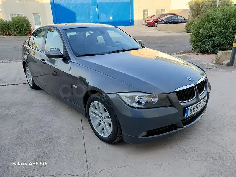 Usado BMW 320 Comfort Edition 177 CV (130 kW) 2009 Negro Berlina