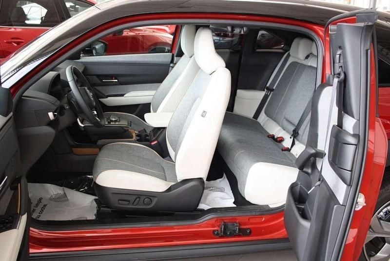 Usado Mazda MX30 Ad'Vantage 106 kW (145 CV) 2023 Rojo SUV