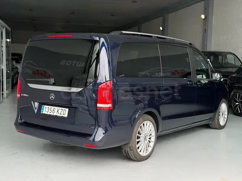 Usado Mercedes V300 Avantgarde 239 CV (175 kW) 2019 Azul Monovolumen