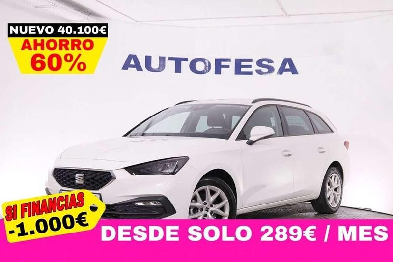 Usado Seat Leon Style 110 CV (80 kW) 2021 Blanco Familiar