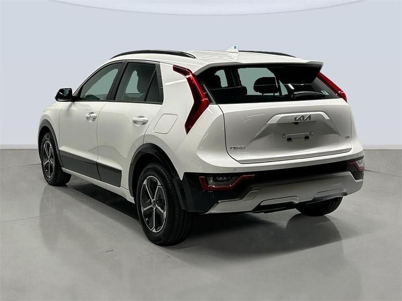 Usado Kia Niro 141 HP (103 kW) 2024 Branco SUV