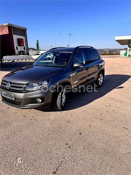 Gris / plata Usado 2014 VW Tiguan SUV | 11.500 € (Precio justo) - Imagen 1/4