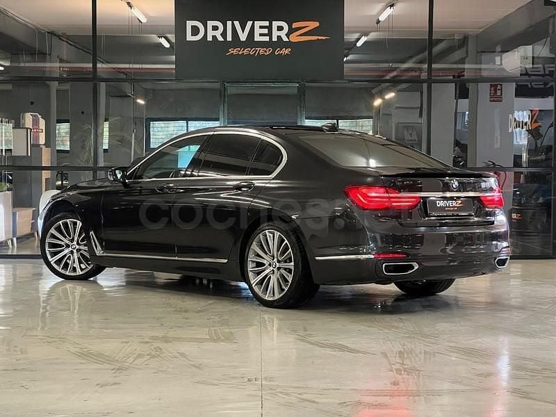 Usado BMW 730 Comfort Edition 265 CV (194 kW) 2016 Gris / plata Berlina