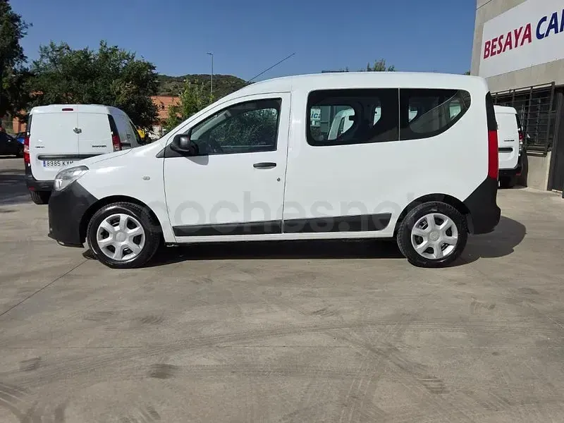 Usado Dacia Dokker Essentiel 102 CV (75 kW) 2019 Blanco Monovolumen