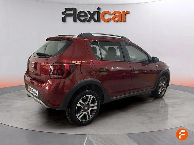 Usado Dacia Sandero Essentiel 90 CV (66 kW) 2019 Rojo