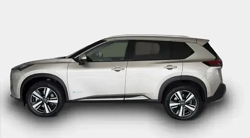 Usado Nissan X-Trail Tekna 158 CV (116 kW) 2023 Champagne silver SUV