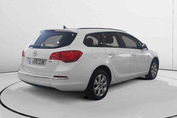 Usado Opel Astra Selective 110 CV (80 kW) 2015