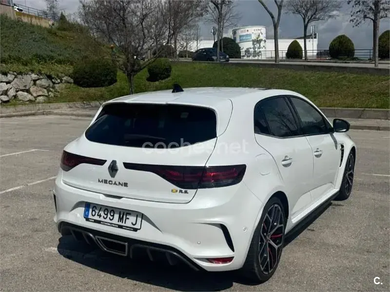 Usado Renault Mégane IV Trophy 300 CV (220 kW) 2023 Blanco Berlina