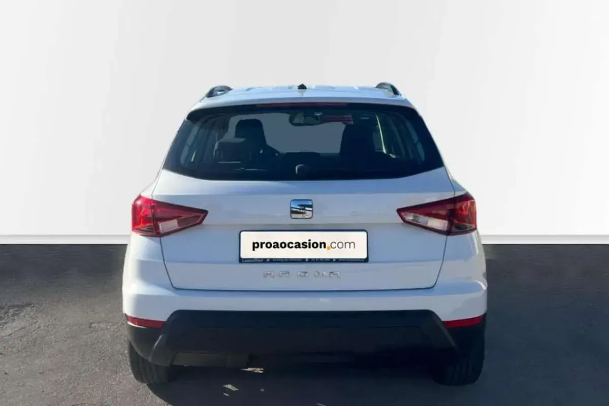 Usado Seat Arona Style 95 CV (69 kW) 2020 Blanco SUV