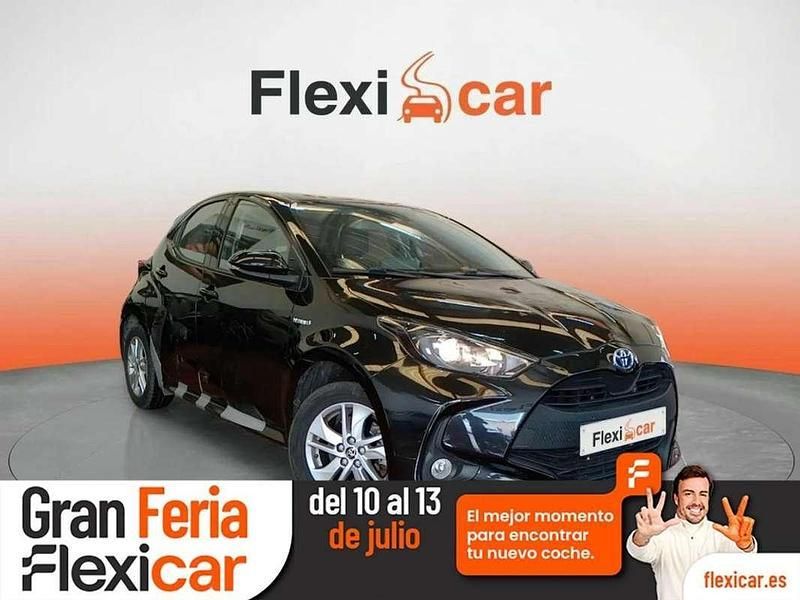 Negro Usado 2021 Toyota Yaris Hybrid Active Berlina | 12.490 € (Super precio) - Imagen 1/4