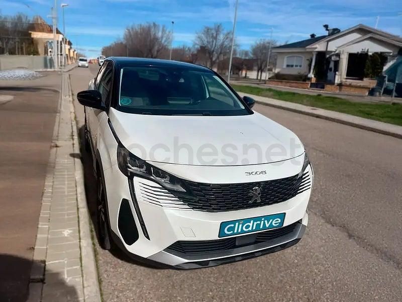Usado Peugeot 3008 Allure 130 CV (95 kW) 2022 Blanco SUV