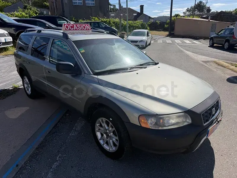 Usado Volvo XC70 Momentum 185 CV (136 kW) 2006 Beige Familiar