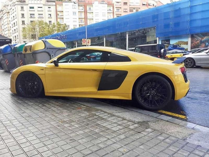 Usado Audi R8 Coupé Sport 611 CV (449 kW) 2015 Amarillo Coupe