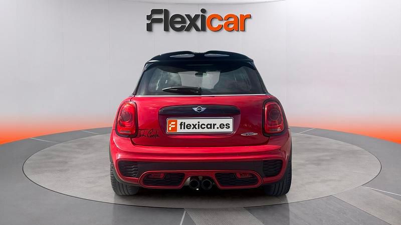 Usado Mini John Cooper Works 231 CV (169 kW) 2018 Rojo Utilitario