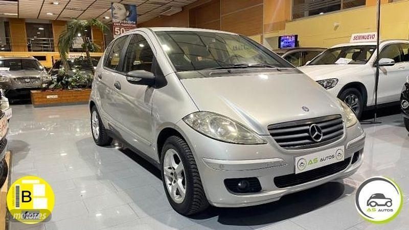 Usado Mercedes A180 Classic 109 HP (80 kW) 2007 Prateado Citadino