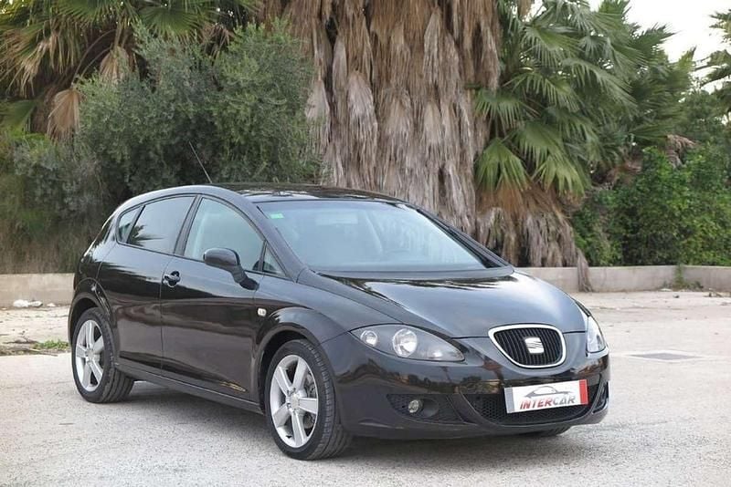 Usado Seat Leon Sport 140 HP (102 kW) 2006 Preto Citadino