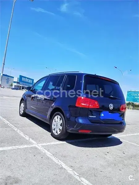Usado VW Touran Advance 140 CV (102 kW) 2013 Azul Monovolumen