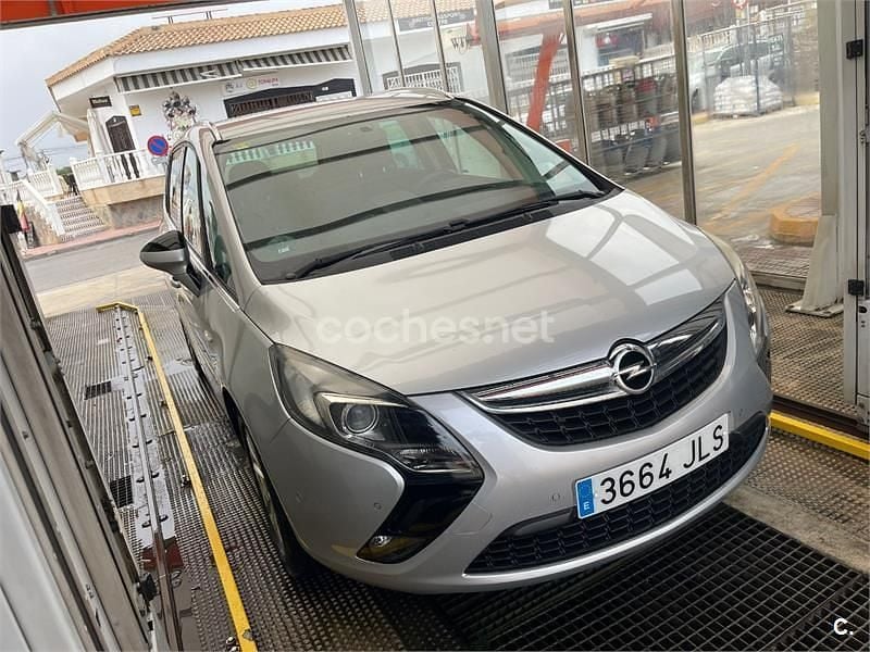 Gris / plata Usado 2016 Opel Zafira Tourer Excellence Monovolumen | 7500 € (Buen precio) - Imagen 1/4