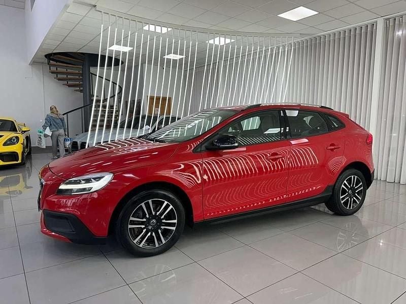 Occasion Volvo V40 Momentum 120 PK (88 kW) 2017 Rood SUV