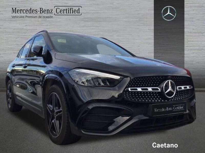 Usado Mercedes GLA200 163 CV (119 kW) 2025 Negro SUV