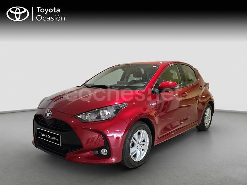 Rojo Usado 2021 Toyota Yaris Hybrid Active Berlina | 18.490 € (Precio justo) - Imagen 1/4