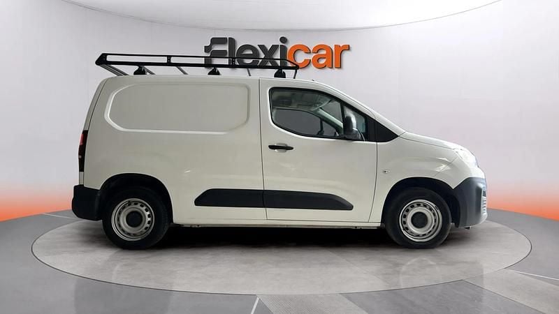 Usado Citroën Berlingo Feel 102 CV (75 kW) 2021 Blanco Monovolumen