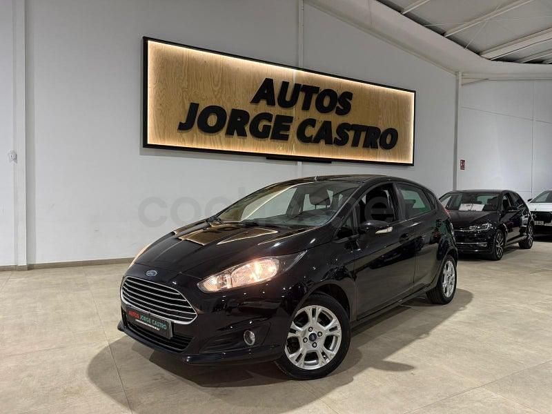 Usado Ford Fiesta Titanium 75 CV (55 kW) 2014 Negro Utilitario