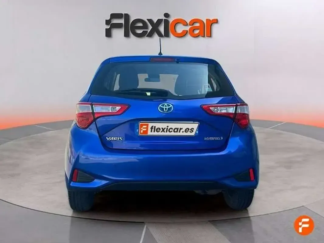 Usado Toyota Yaris Business Edition 116 CV (85 kW) 2020 Azul Utilitario