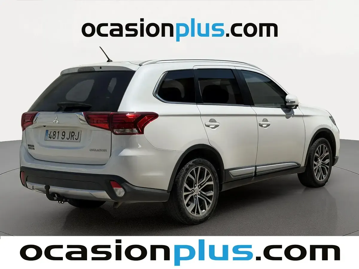 Usado Mitsubishi Outlander Motion 150 CV (110 kW) 2016 Blanco SUV