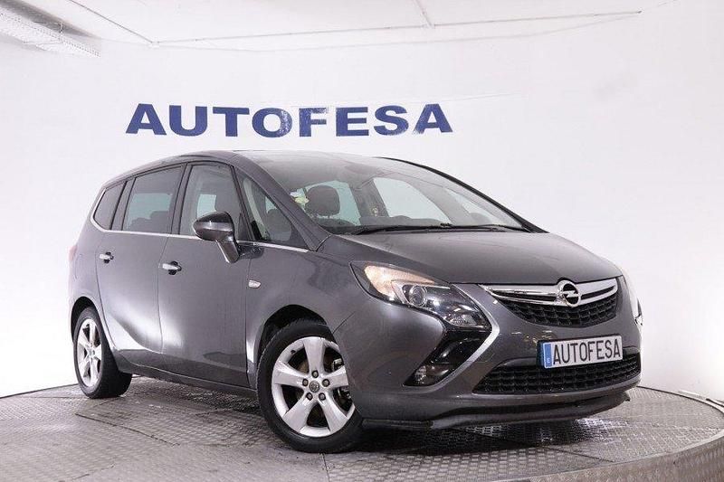 Usado Opel Zafira Tourer Cosmo 130 CV (95 kW) 2012 Negro Monovolumen