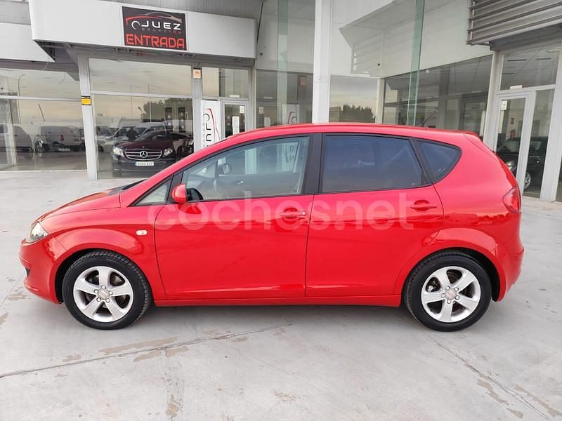 Rojo Usado 2007 Seat Altea Reference Monovolumen | 4999 € (Precio justo) - Imagen 1/4