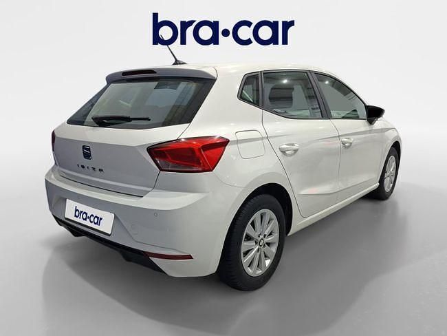 Usado Seat Ibiza Style Plus 110 CV (80 kW) 2021 Blanco Berlina