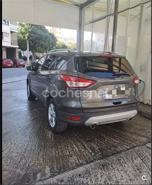 Używany Ford Kuga Titanium 120 KM (88 kW) 2016 Szary SUV