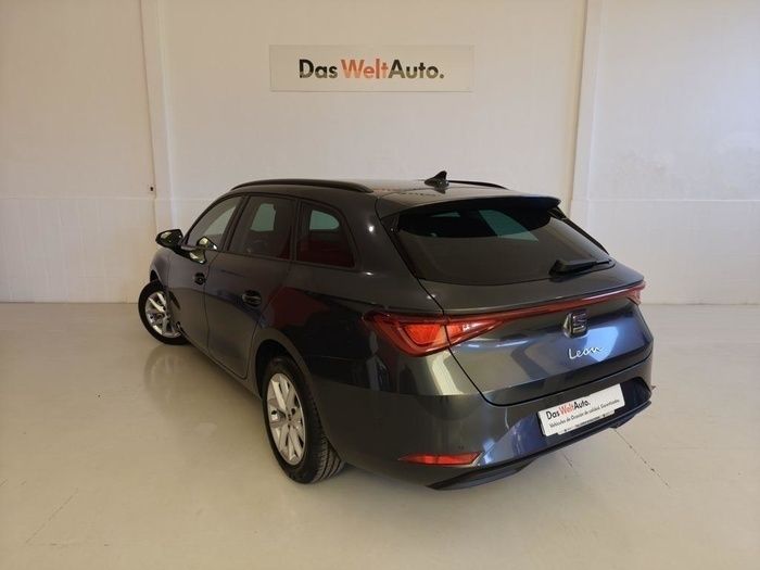 Gris Nuevo 2025 Seat Leon ST Style Familiar | 27.900 € (Caro) - Imagen 1/4