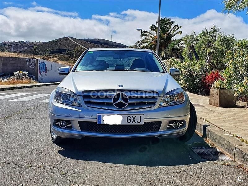 Usado Mercedes C200 Avantgarde 163 CV (119 kW) 2008 Gris / plata Berlina