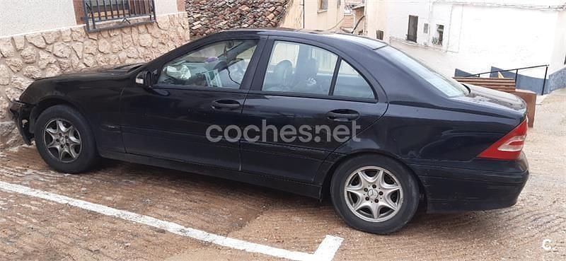 Usado Mercedes C180 Classic 143 CV (105 kW) 2004 Negro Berlina