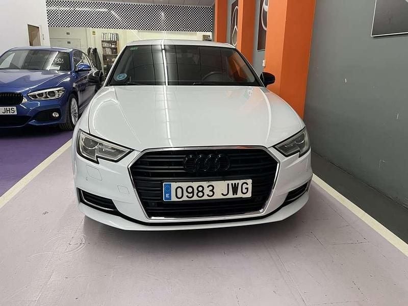 Usado Audi A3 Sportback S-Line 110 CV (80 kW) 2017 Blanco Utilitario