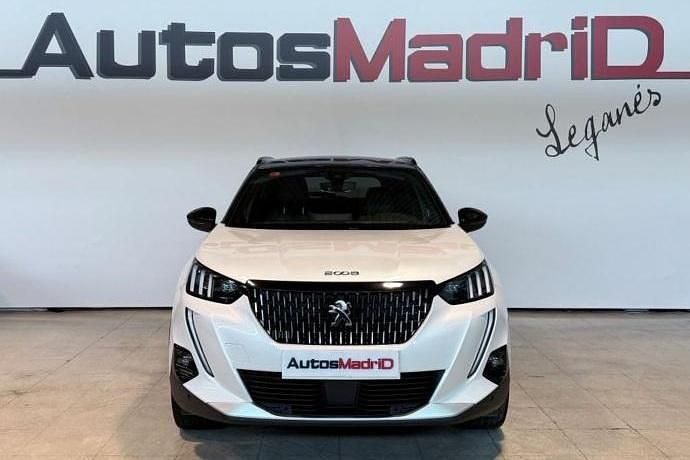 Usado Peugeot 2008 GT-line 131 CV (96 kW) 2020 Blanco SUV