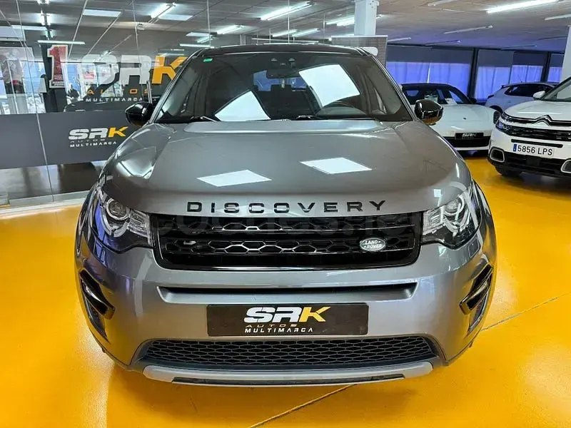 Usado Land Rover Discovery Sport Pure 150 CV (110 kW) 2019 Gris / plata SUV