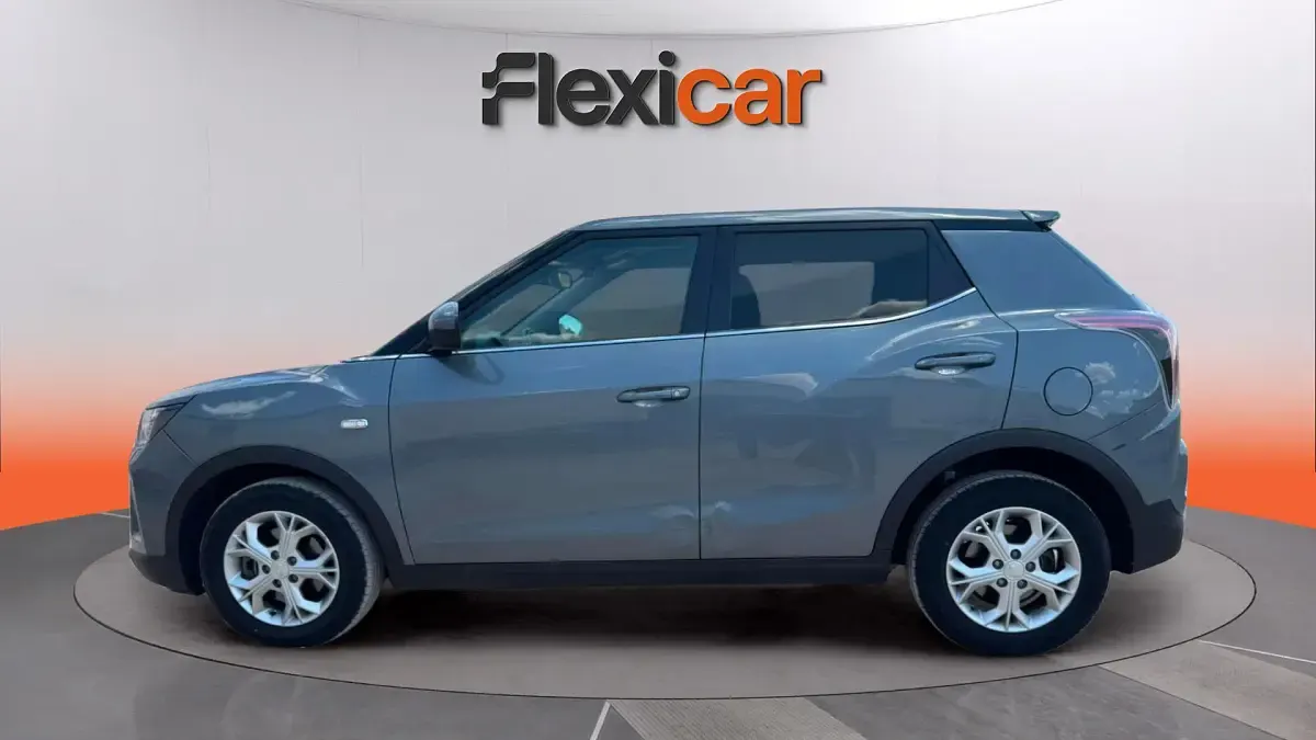 Usado SsangYong Tivoli 135 CV (99 kW) 2024 Gris SUV