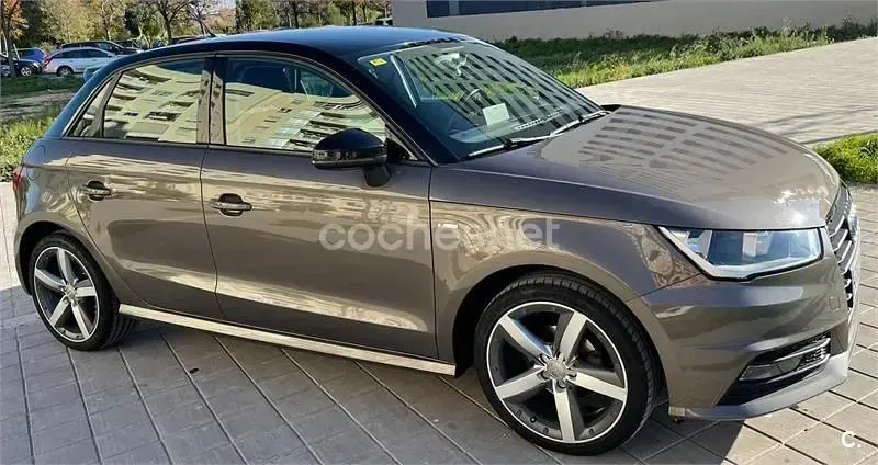 Usado Audi A1 Sportback 95 CV (69 kW) 2017 Beige Utilitario