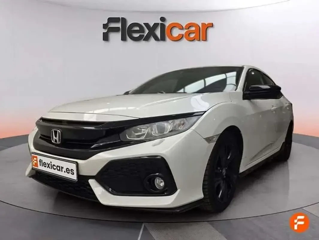 Usado Honda Civic Dynamic 126 CV (92 kW) 2019 Blanco Utilitario