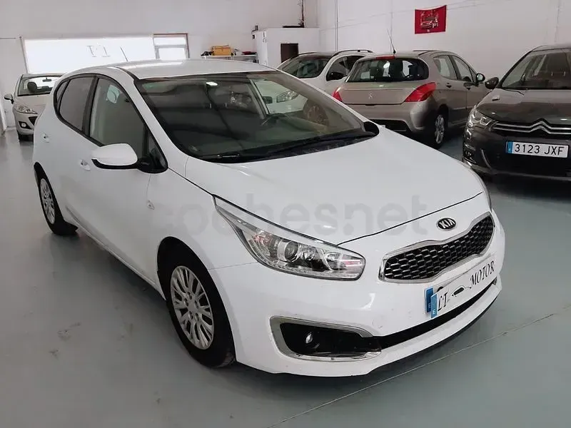 Usado Kia Ceed GT 90 CV (66 kW) 2018 Blanco Berlina