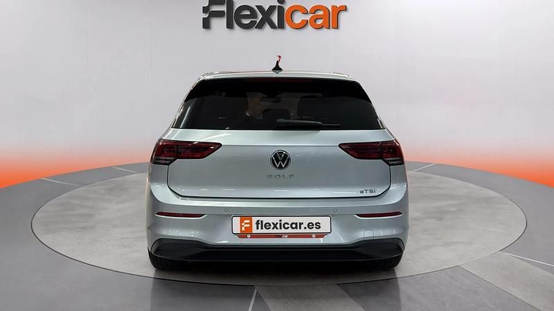 Usado VW Golf VIII 110 CV (80 kW) 2024 Gris Berlina