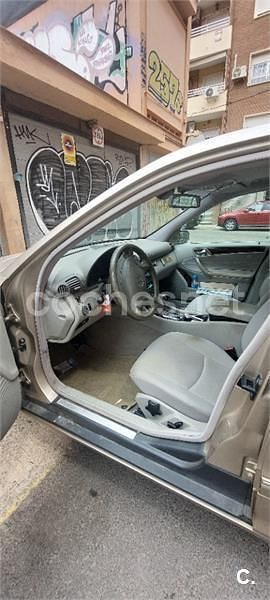 Beige Usado 2000 Mercedes C180 Classic Familiar | 4700 € (Buen precio) - Imagen 1/4