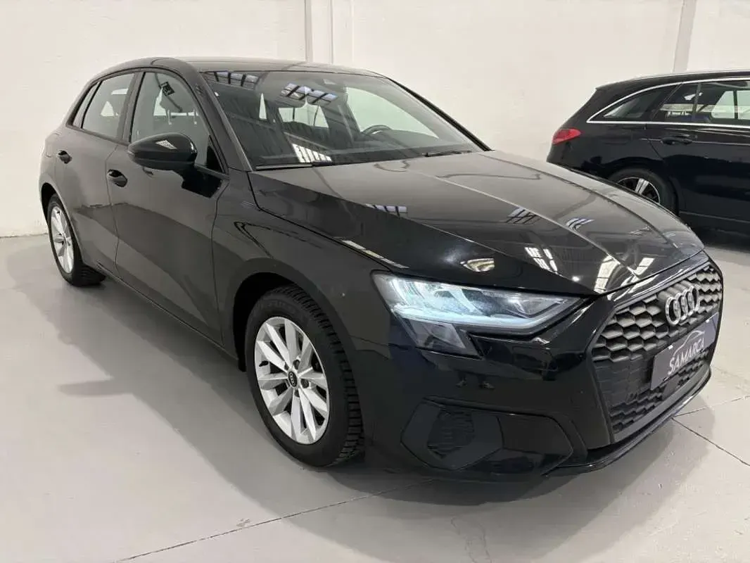 Usado Audi A3 Sportback Advanced 150 CV (110 kW) 2021 Negro Utilitario