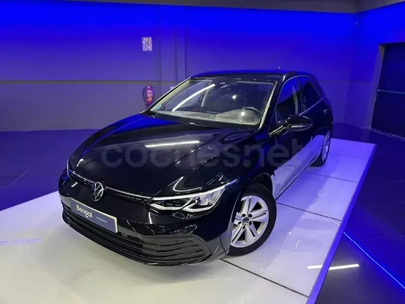 Usado VW Golf VIII Life 115 CV (84 kW) 2021 Negro Berlina