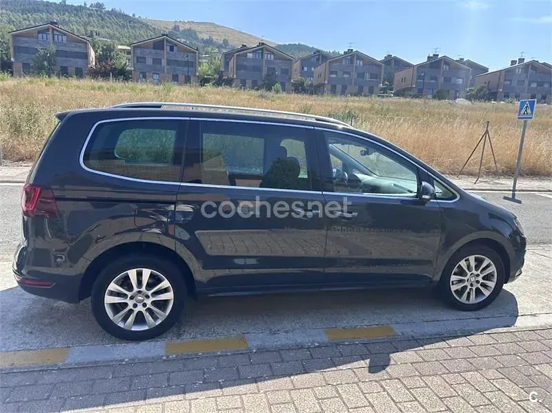Usado Seat Alhambra 150 CV (110 kW) 2019 Gris / plata Monovolumen