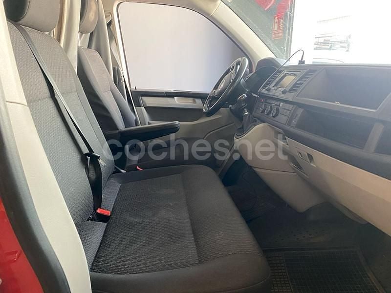 Usado VW Caravelle Comfortline 150 CV (110 kW) 2016 Rojo Monovolumen